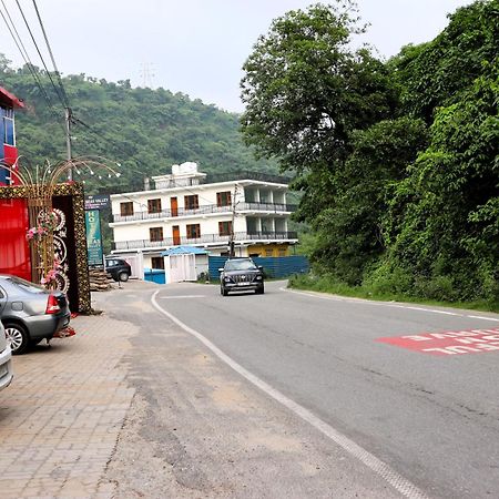 Hotel River Bank Mandi Luaran gambar
