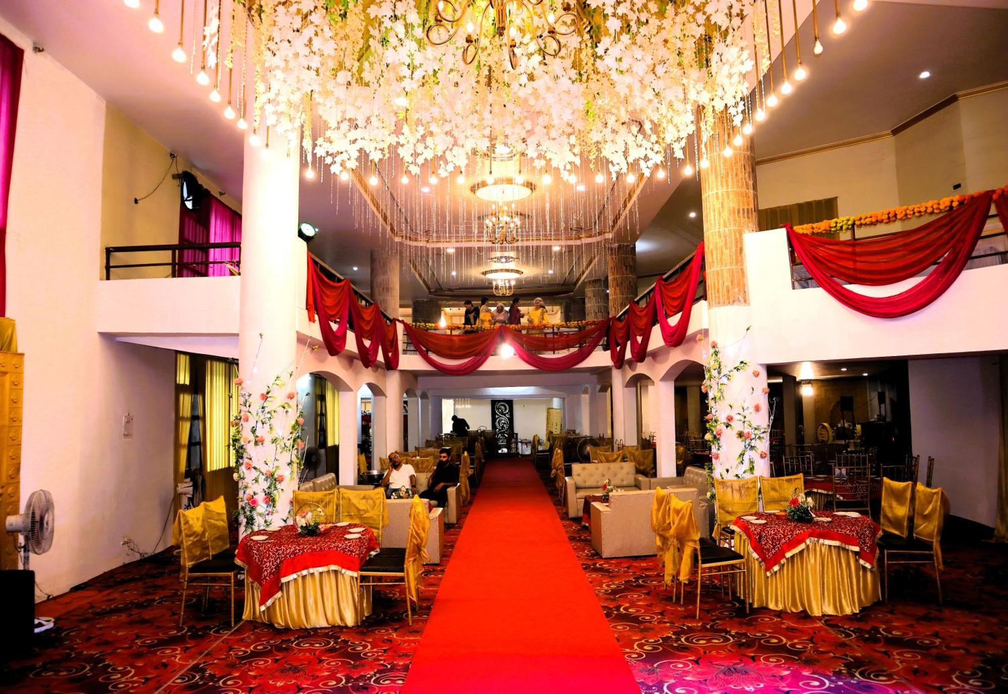 Hotel River Bank Mandi Luaran gambar
