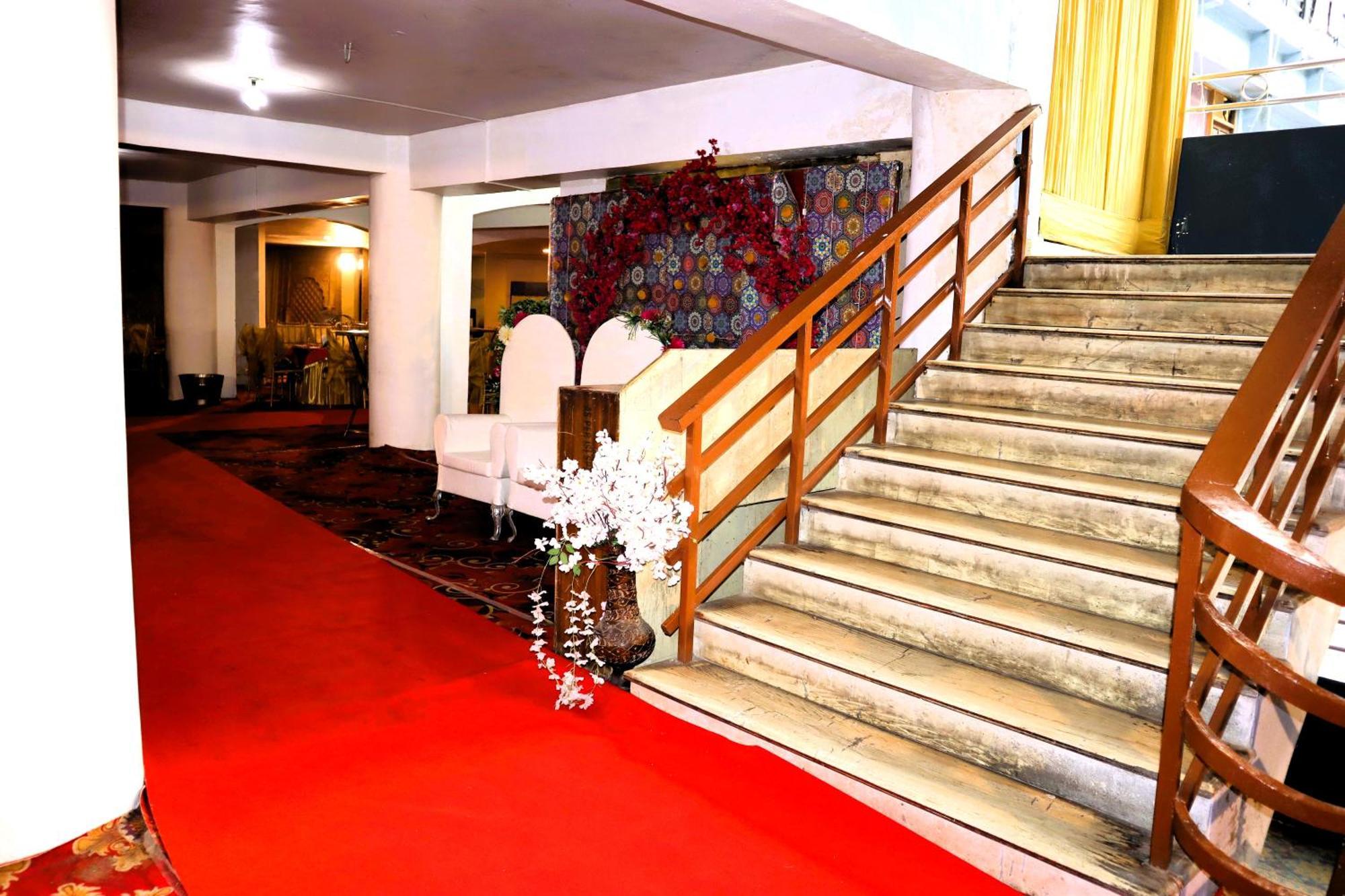 Hotel River Bank Mandi Luaran gambar