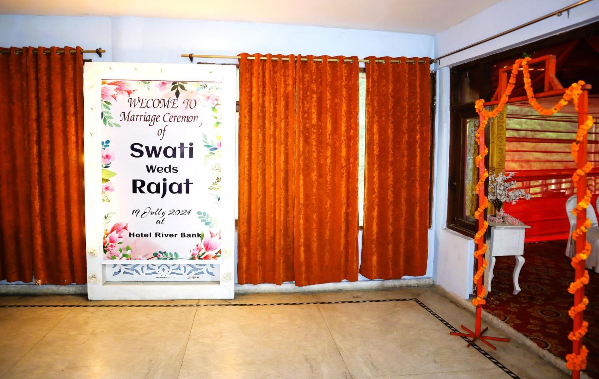 Hotel River Bank Mandi Luaran gambar